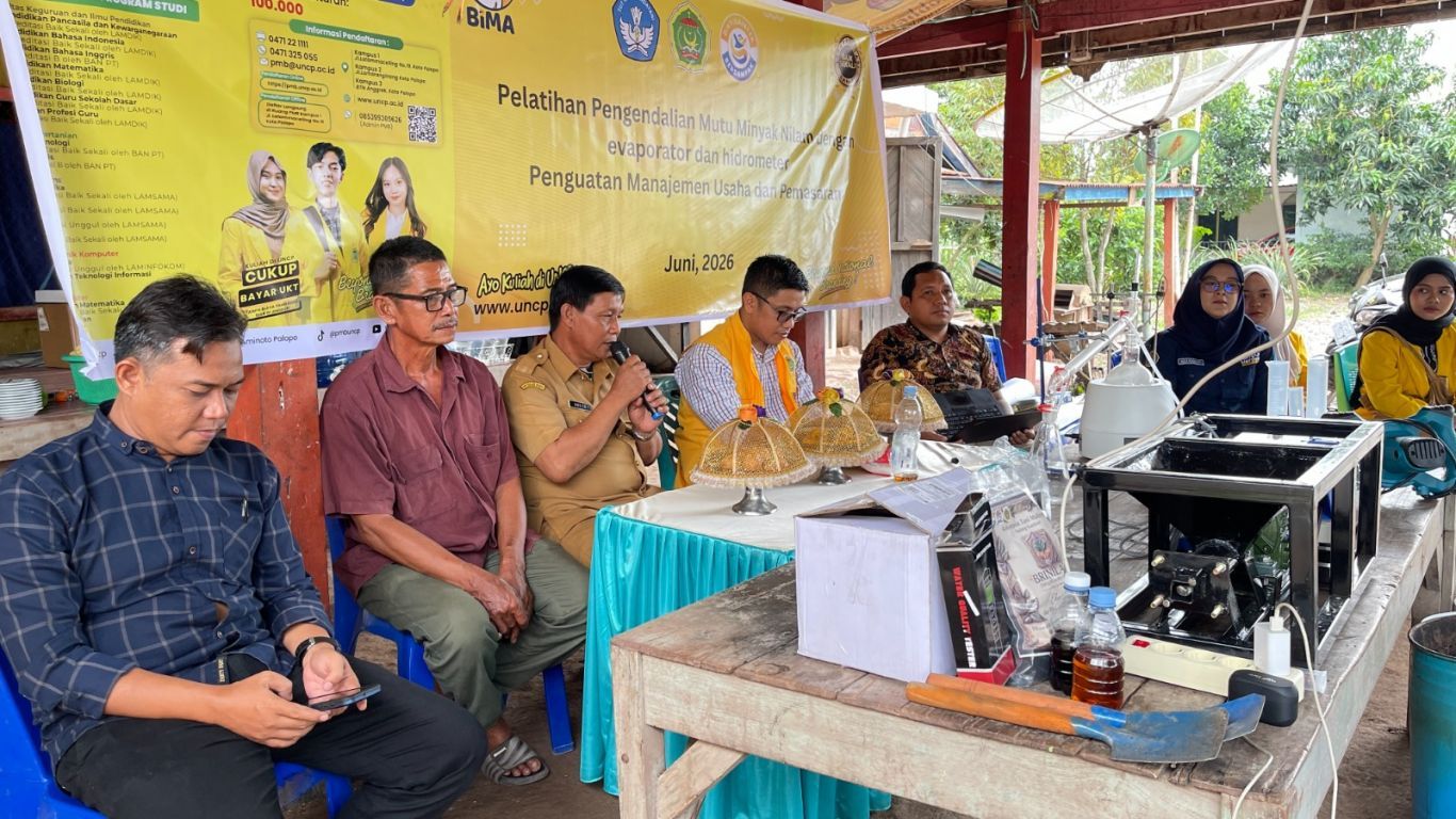Penyerahan Alat kepada Kelompok Tani